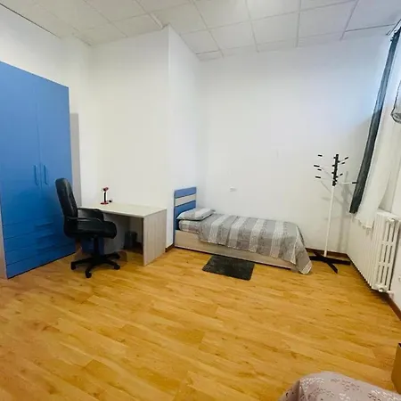 公寓 Duomo-bicocca Large With Wifi 150 Meters From M1 米兰